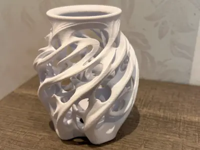 Jarrón Voronoi para decoración