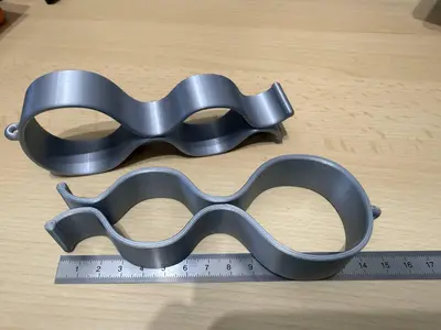 Clip with eyelet - Tomatenhaus-Folienklemme mit Öse (Greenhouse Film Snap Clamp with Eyelet)