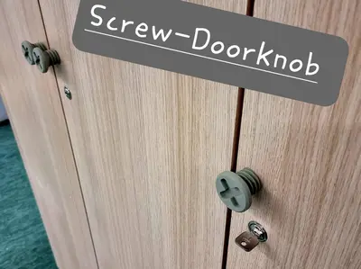 Screw doorknob