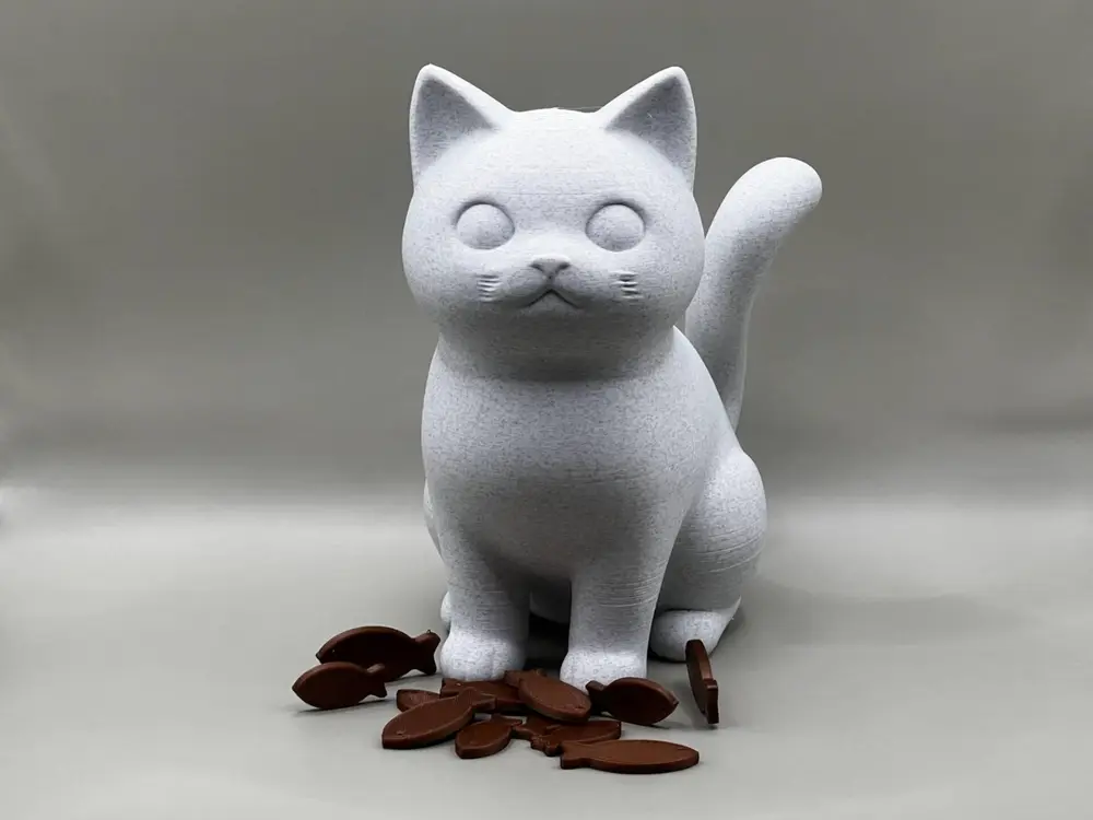 Lucky Cat With Fish Snacks