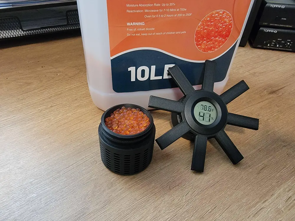 Desiccant Containers for Filament Spools.