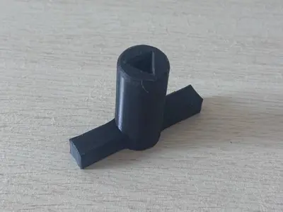 Clé Triangulaire pour Coffret Compteur (Standard Français 10mm)