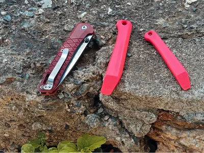 Pocket buster for your EDC