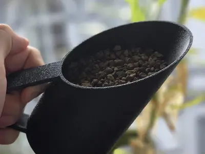 Premium Shovel Jug for Planting | Premium Schaufelkanne zum Pflanzen