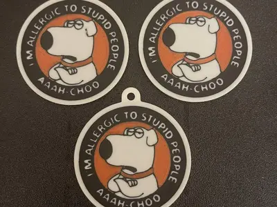 Brian Griffin Keychain – "I'm Allergic to Stupid People" (Double-sided, Multicolor ACEPRO)
