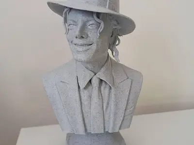 statue Micheal Jackson