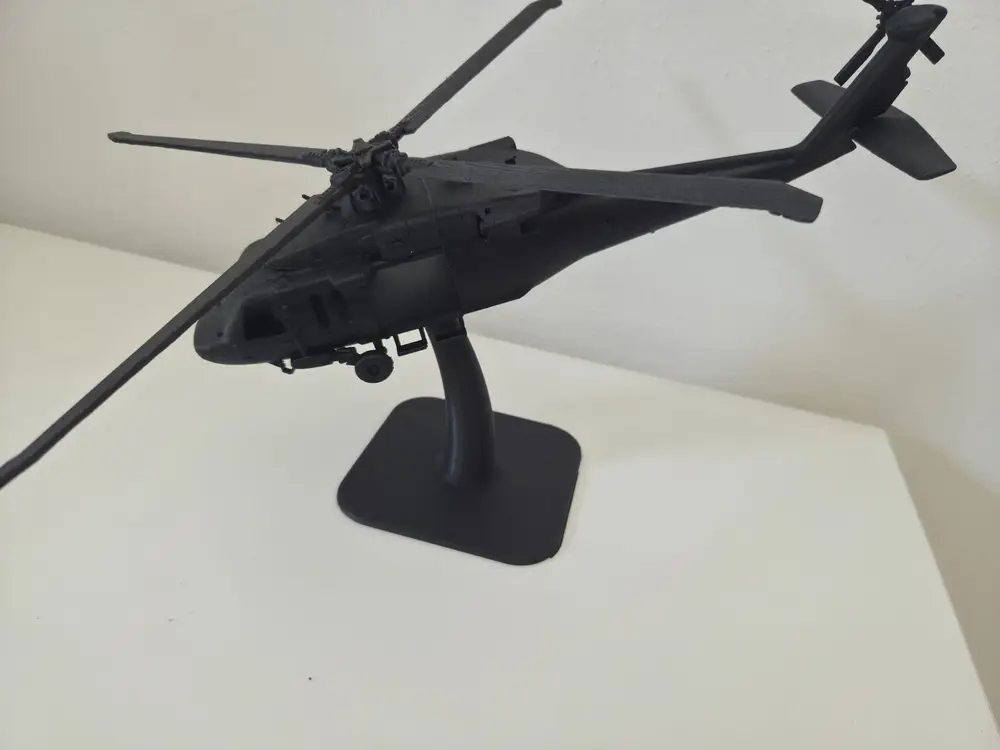 Universal Display Stand for Scale Models