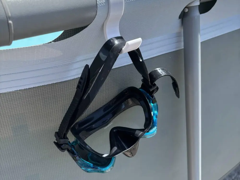 Pool Hook Clip