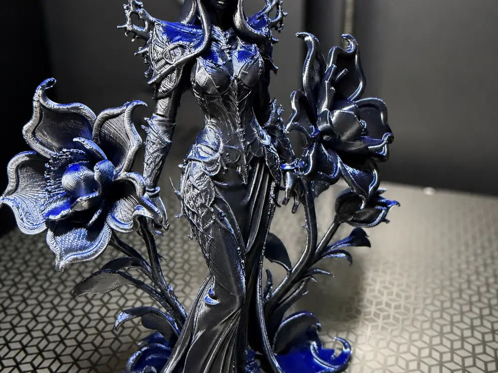 LadyElf – Dark Floral Elf Gothic Statue