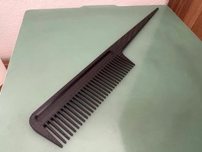 Kamm mit Spitze