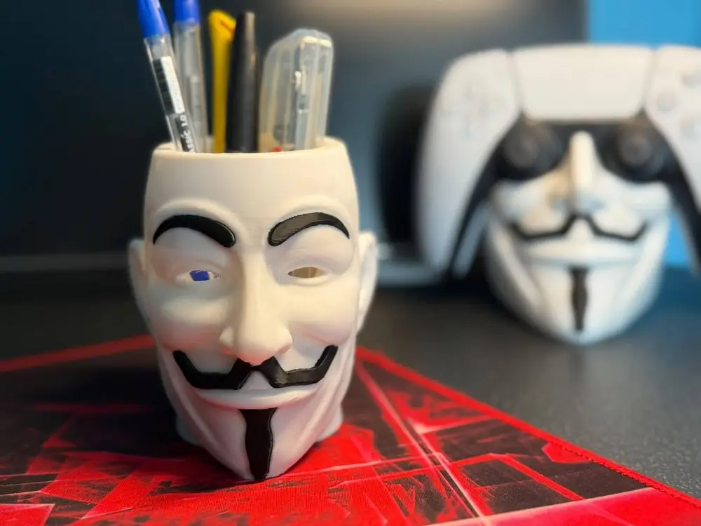 The Anonymous | Guy Fawkes Pen & Tool Holder