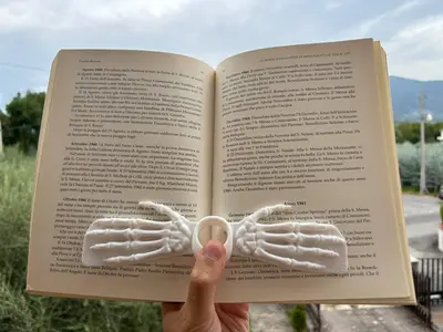 Skeleton Hands Thumb Page Holder