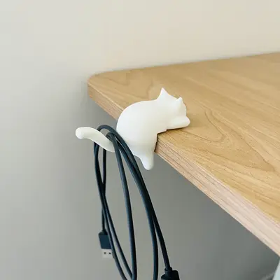 Cat-Shaped Desk Hook – Cable Organizer