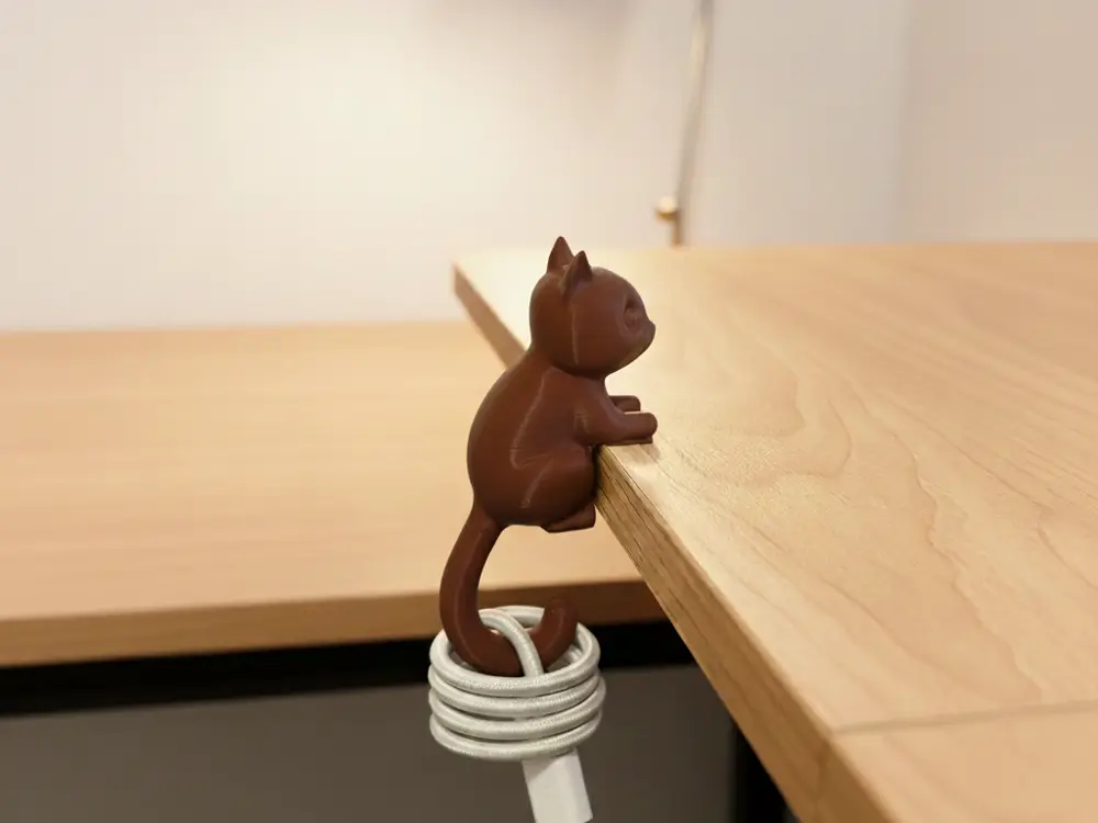 Desk Squirrel Cable Organizer