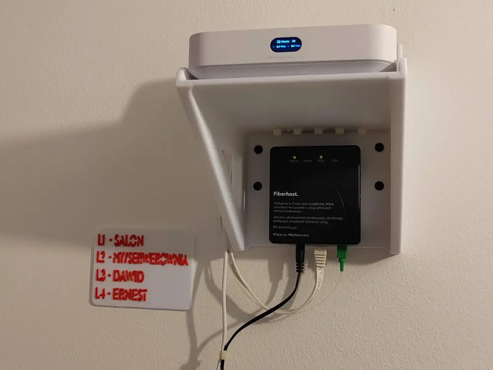 Ubiquiti wall-mounted shelf, półka na ścianę pod router