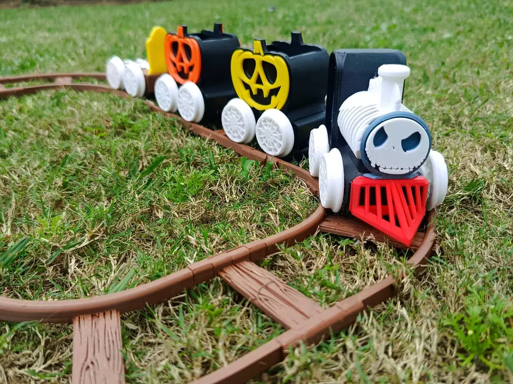 Halloween Candy Fright train play set - Scary Pumpkin toy train set