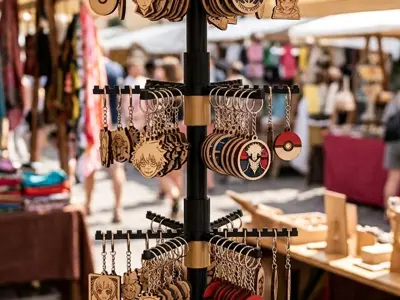 Keychain stand