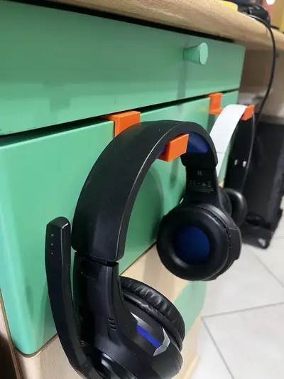 headphone holder