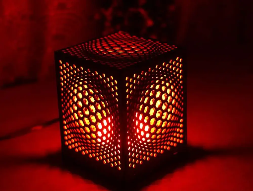Geometric Illusion Lamp