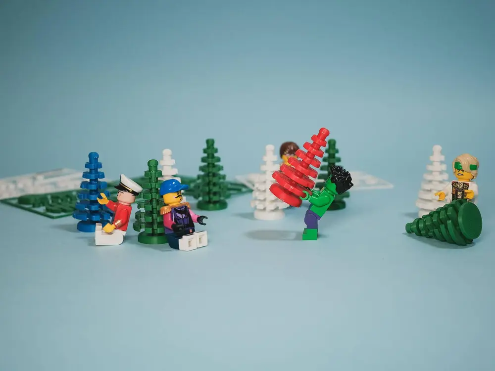 EGLO TREE - Brick Tree Kit Card