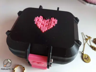 💖 Articulated Pixel Heart Box — Fan-Exclusive Edition