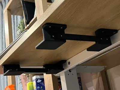 Laptop storage tray