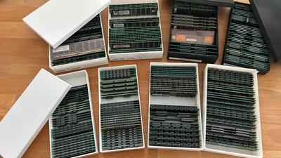 Storage boxes for memory modules