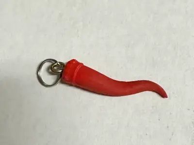 Cornetto portafortuna, stile napoletano