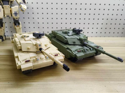 Challenger 2 Main Battle Tank 1/35 Scale, Movable Tracks