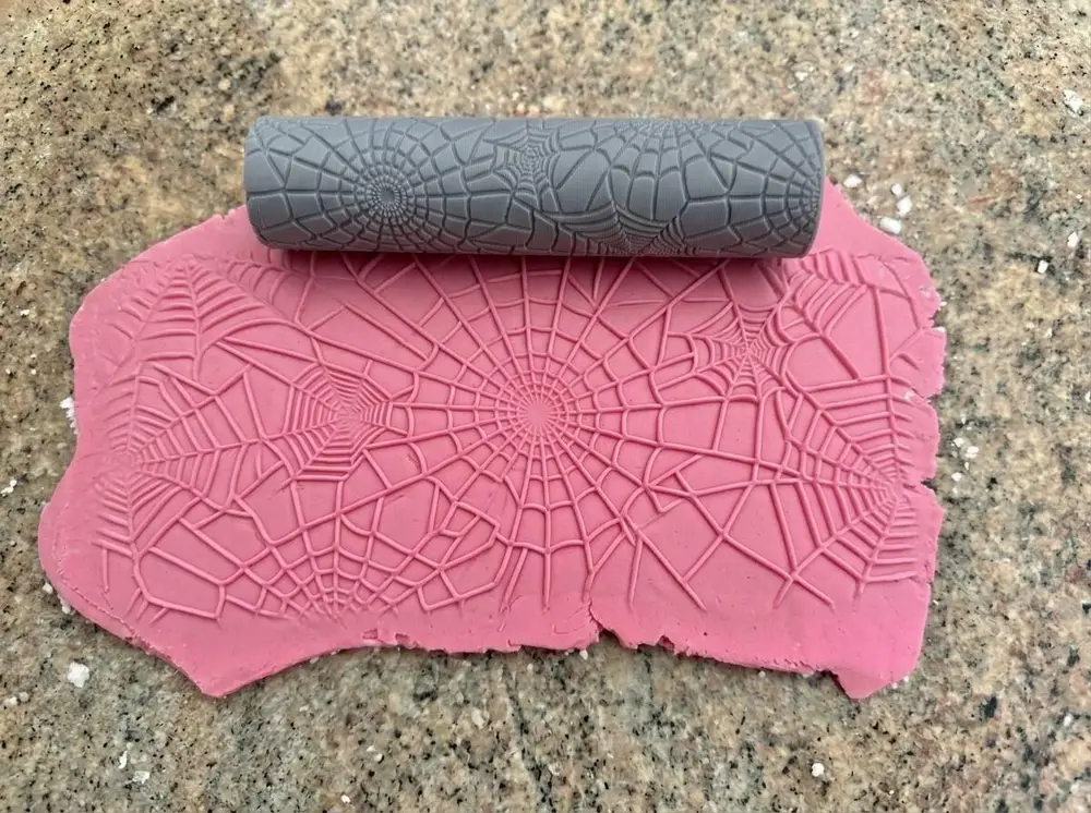 Spiderweb Pattern Roller