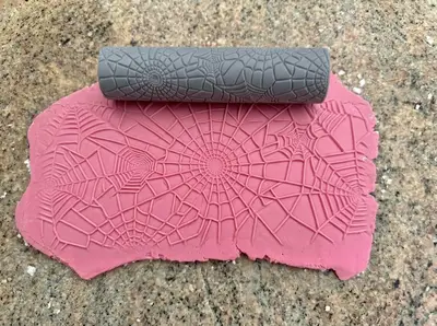 Spiderweb Pattern Roller