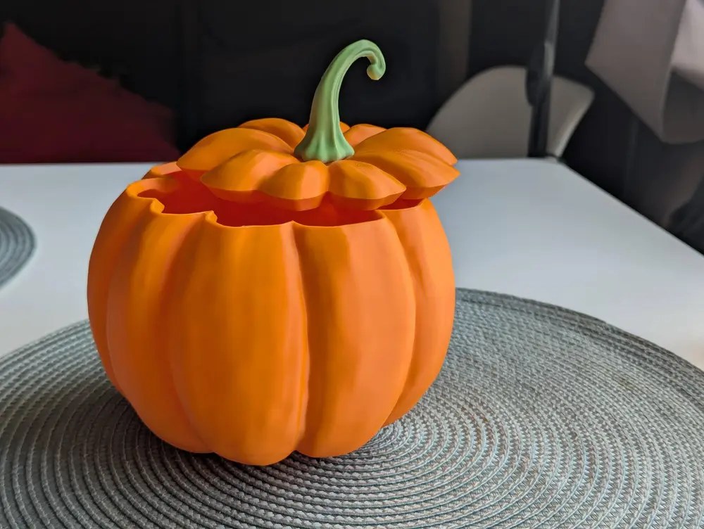 Naturalistic Halloween pumpkin bowl