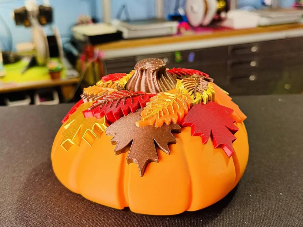 Pumpkin with Leaves
