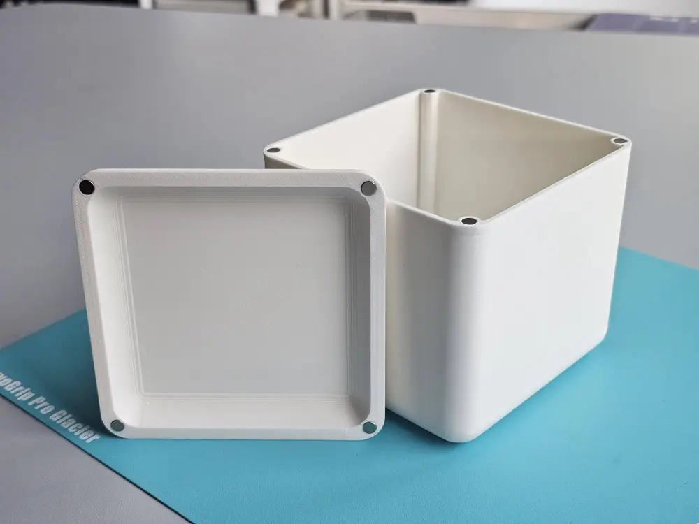 Modern Magnetic Cube Box