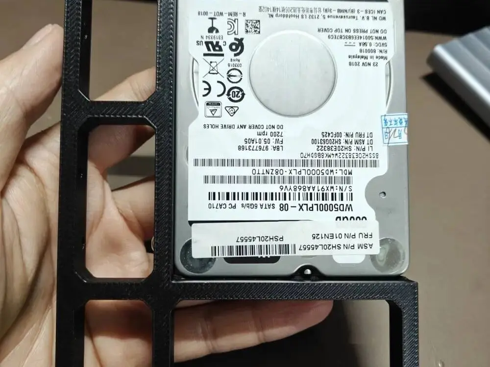 加强省料2.5转3.5硬盘支架/2.5 to 3.5 hard drive bracket