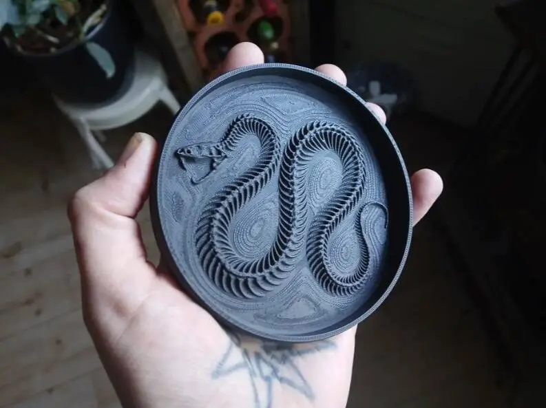 Cuenco de esqueleto de serpiente