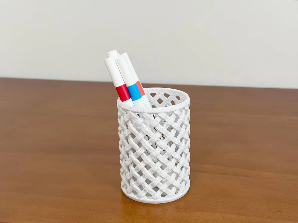 编织风格笔筒