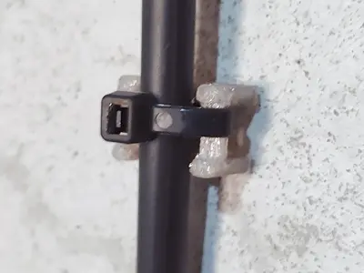 Base Fixadora para Abraçadeira de Nylon