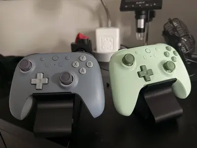 Universal controller stand