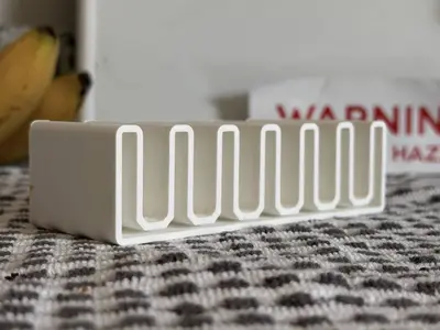 Tray holder