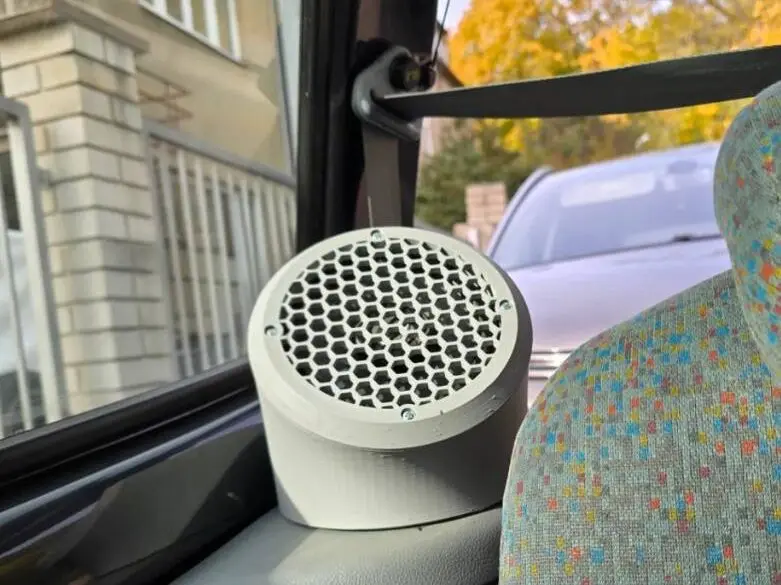 Soporte de altavoz trasero para Renault Twingo MK1 (C06)