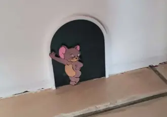 Tom and Jerry Decorative Wall Hole