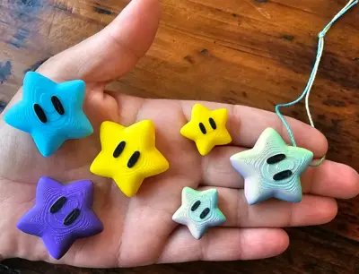 Super Mario Star keychain