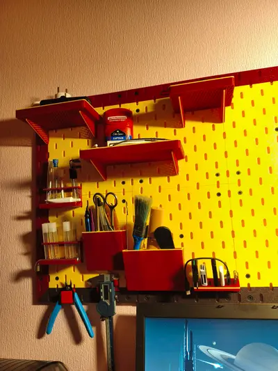 Modular Skådis Shelves with Protective Rim (3 Sizes)