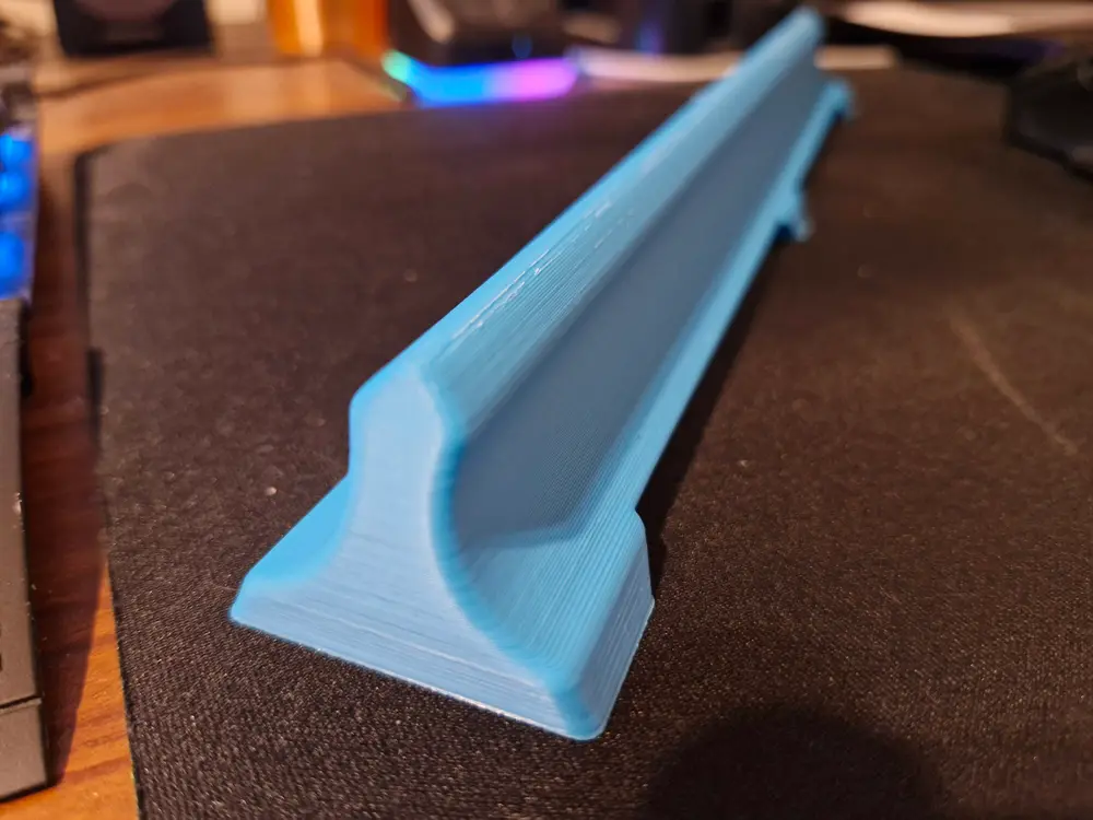 Laptop riser-bar