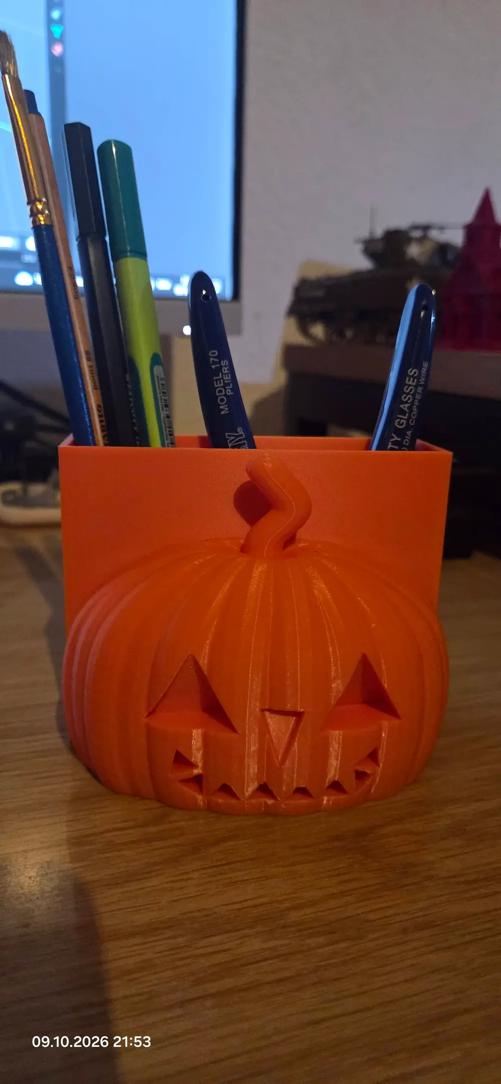 Pumpkin Desk Stand Jack-o'-lantern