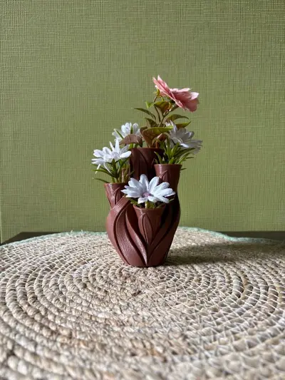 Multi-stem vase