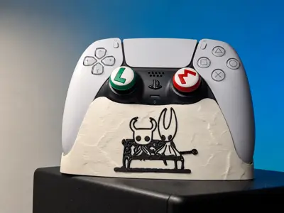Hollow Knight PS5 Controller Stand Hornet & Knight