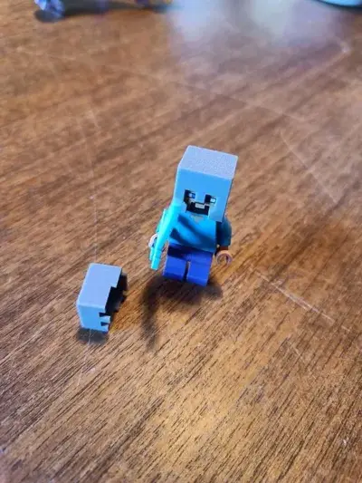 Brick Minifigure Minecraft helmet and body – Action Figure