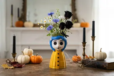 Coraline Flower Vase – Blue Hair Gothic Decor